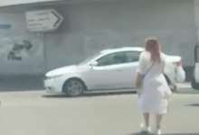 فیلم| هنجارشکنی زن بی حجاب در خیابان های تهران | دیلی فوتبال