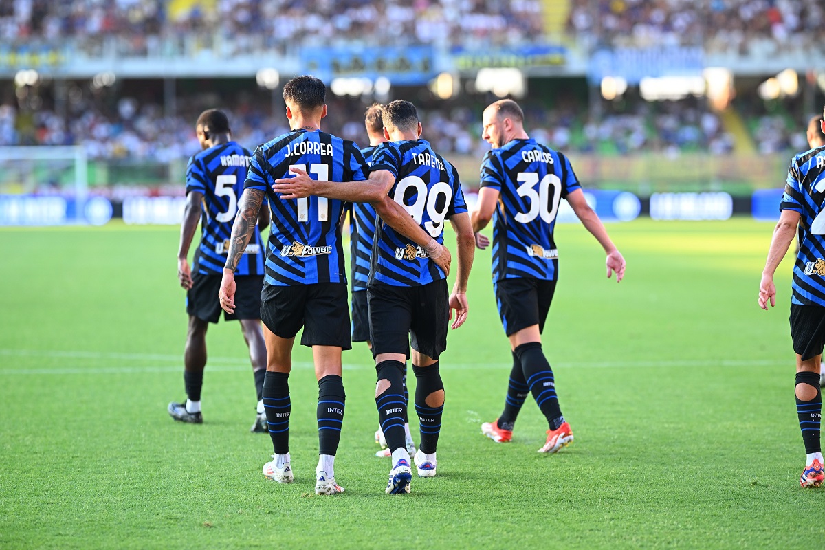 مهدی طارمی روی نیمکت اینتر مقابل جنوا برای بازی امشب 27 مرداد 1403 مهدی طارمی روی نیمکت اینتر مقابل جنوا برای بازی امشب 27 مرداد 1403 | دیلی فوتبال