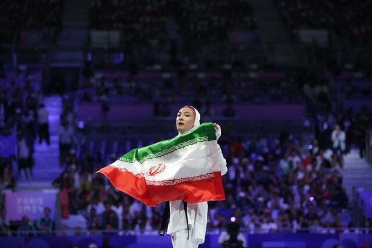 واکنش رئیس دانشگاه علوم پزشکی تهران به ادعای پذیرش بدون کنکور مبینا نعمت زاده واکنش رئیس دانشگاه علوم پزشکی تهران به ادعای پذیرش بدون کنکور مبینا نعمت زاده | دیلی فوتبال