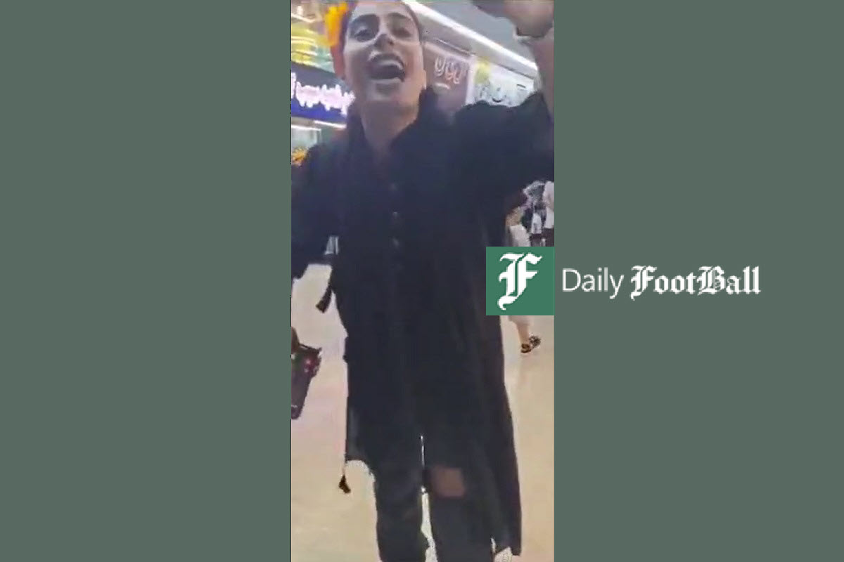 فیلم| عاقبت گستاخی دختر بی حجاب در واکنش به تذکر بانوان فیلم| عاقبت گستاخی دختر بی حجاب در واکنش به تذکر بانوان | دیلی فوتبال