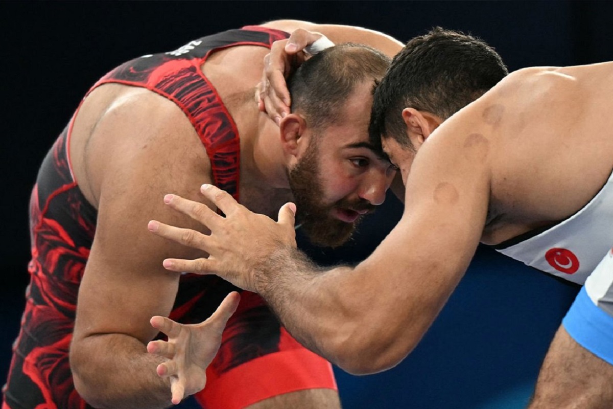 پخش زنده مسابقات کشتی آزاد المپیک 2024 پاریس امروز شنبه 20 مرداد 1403 پخش زنده مسابقات کشتی آزاد المپیک 2024 پاریس امروز شنبه 20 مرداد 1403 | دیلی فوتبال