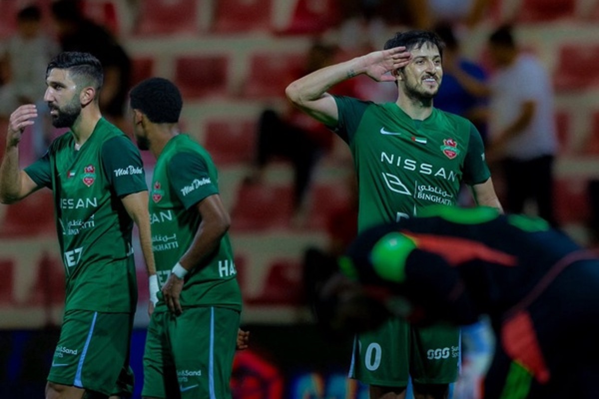 عکس| سردار آزمون در آغوش بازیکن اسرائیلی عکس| سردار آزمون در آغوش بازیکن اسرائیلی | دیلی فوتبال