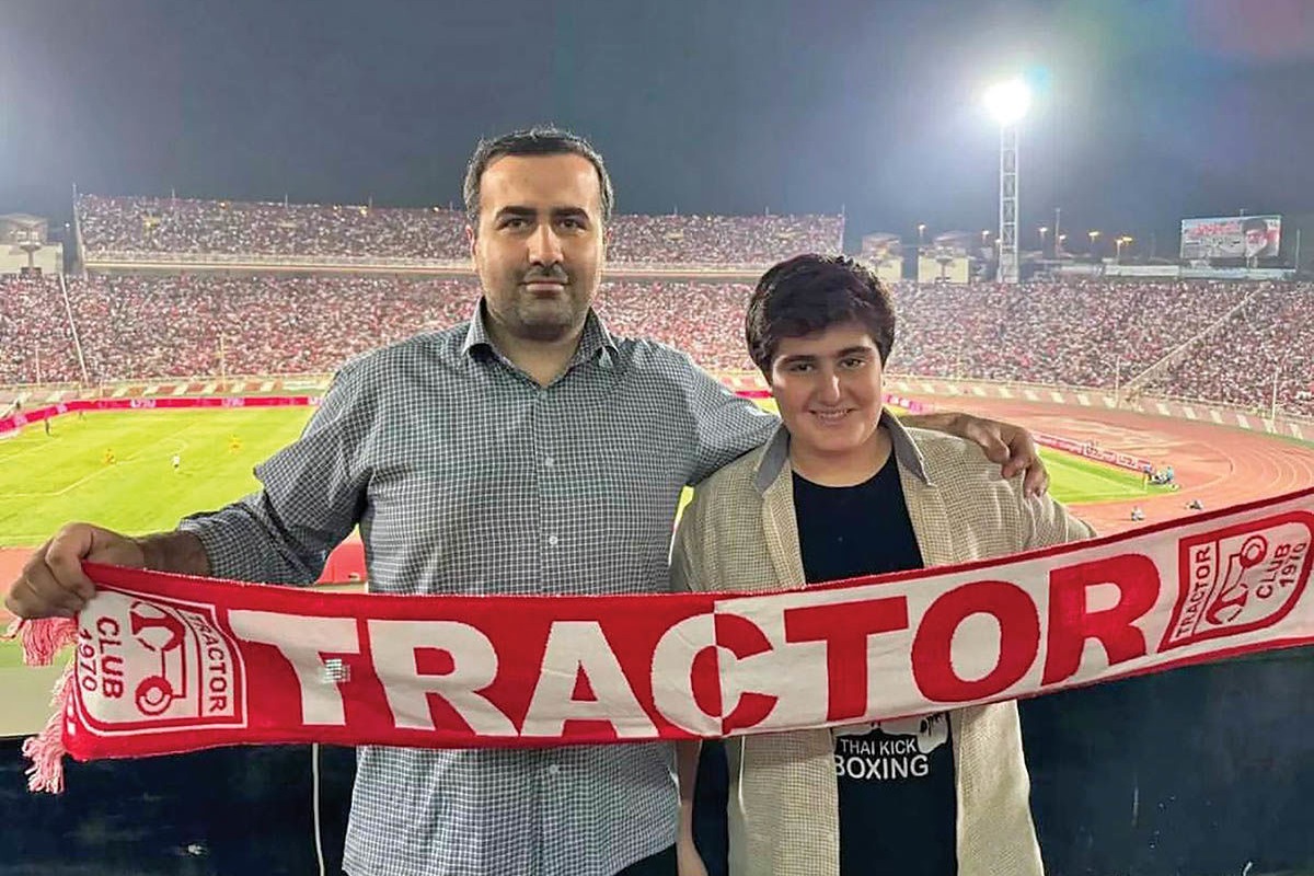 عکس| جلسه پسر مسعود پزشکیان با یک تجزیه طلب | دیلی فوتبال