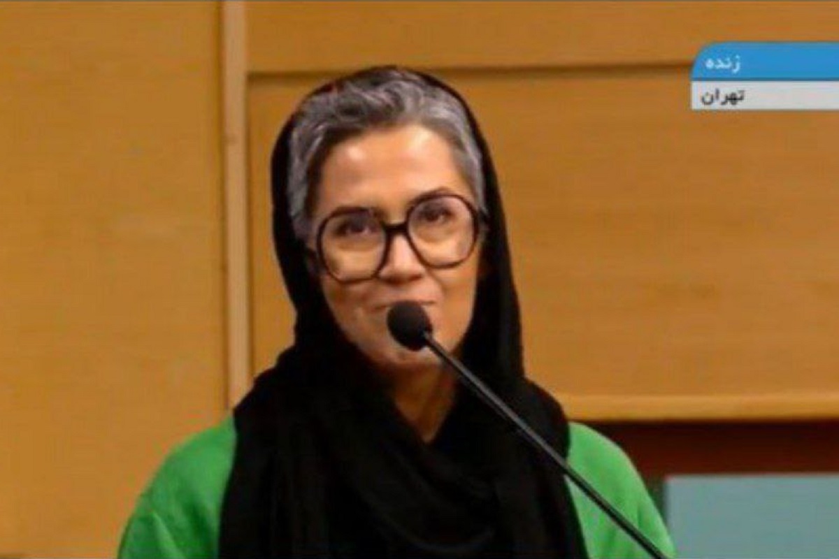 عکس| هنجارشکنی خبرنگار بدحجاب و طلبکار از گشت ارشاد در نشست خبری پزشکیان عکس| هنجارشکنی خبرنگار بدحجاب و طلبکار از گشت ارشاد در نشست خبری پزشکیان | دیلی فوتبال