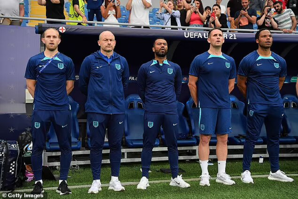 آیا نخواندن سرود ملی خیانت است؟ آیا نخواندن سرود ملی خیانت است؟ | دیلی فوتبال