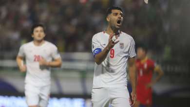واکنش تند مهدی طارمی به اظهارات خداداد عزیزی: ما بی شرف نیستیم؛ با یک دست و یک پا به جام جهانی میرویم؟ | دیلی فوتبال