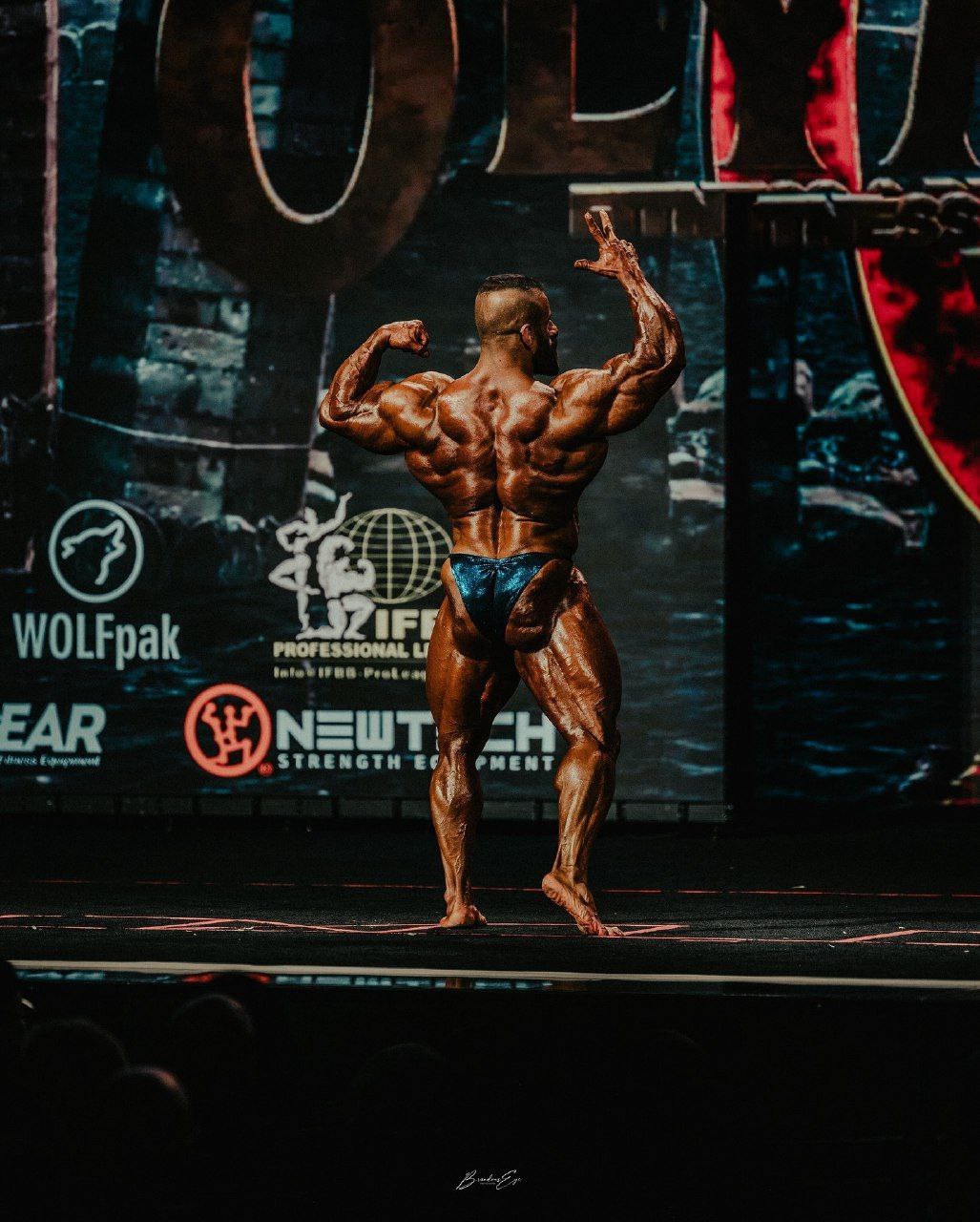 عکس| رونمایی از بدن هادی چوپان در مستر المپیا 2024 عکس| رونمایی از بدن هادی چوپان در مستر المپیا 2024 | دیلی فوتبال