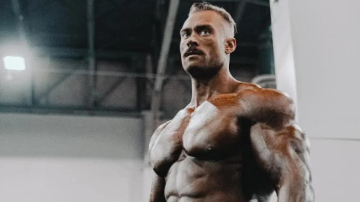 ششمین قهرمانی متوالی؛ کریس بامستد قهرمان فیزیک کلاسیک مستر المپیا 2024 شد | دیلی فوتبال