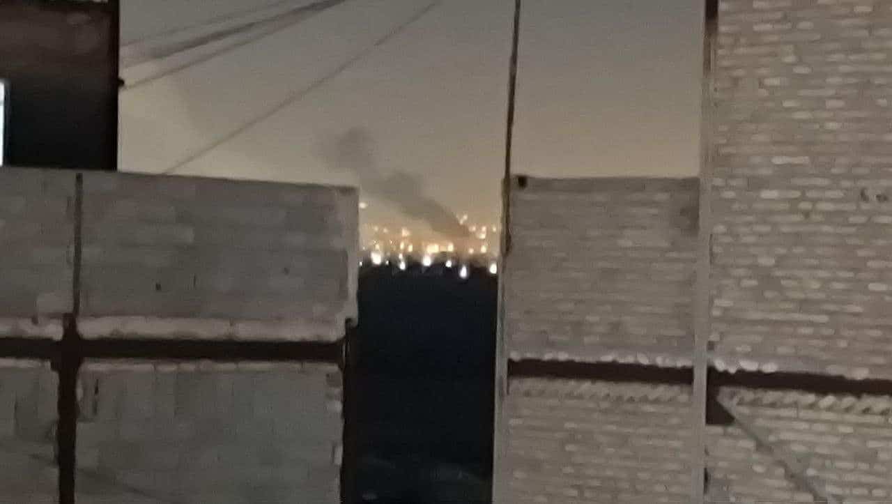 فیلم| بلند شدن دود در آسمان تهران پس از انفجار | دیلی فوتبال