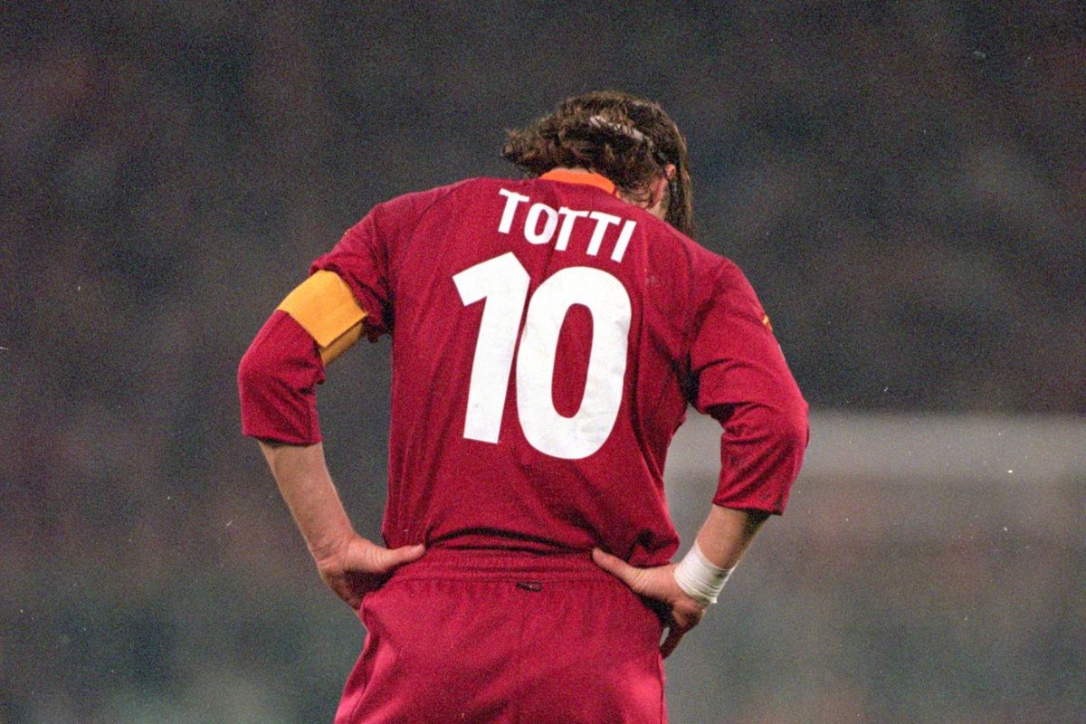 فرانچسکو توتی: آیا یک بازگشت حیرتانگیز به فوتبال در کار است؟ فرانچسکو توتی: آیا یک بازگشت حیرتانگیز به فوتبال در کار است؟ | دیلی فوتبال