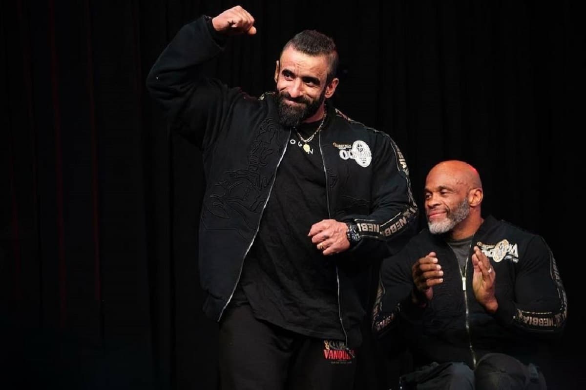 عکس| واکنش غرورانگیز هادی چوپان به شهادت رزمندگان ارتش در پی حمله اسرائیل عکس| واکنش غرورانگیز هادی چوپان به شهادت رزمندگان ارتش در پی حمله اسرائیل | دیلی فوتبال