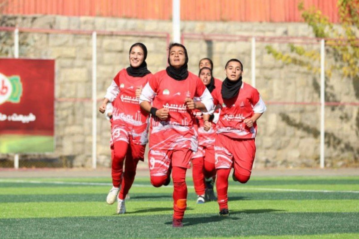 اولین پیروزی تاریخ تیم فوتبال زنان پرسپولیس | دیلی فوتبال