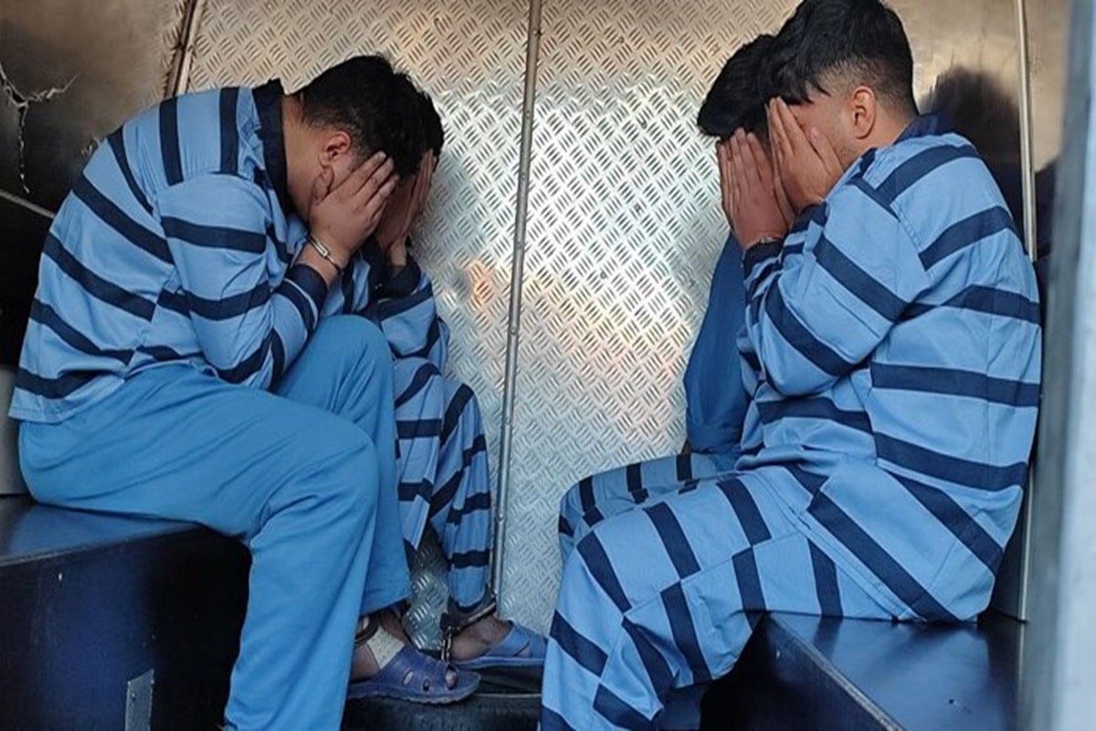 فیلم| عملیات دستگیری سارقین زورگیر پل پارک وی فیلم| عملیات دستگیری سارقین زورگیر پل پارک وی | دیلی فوتبال