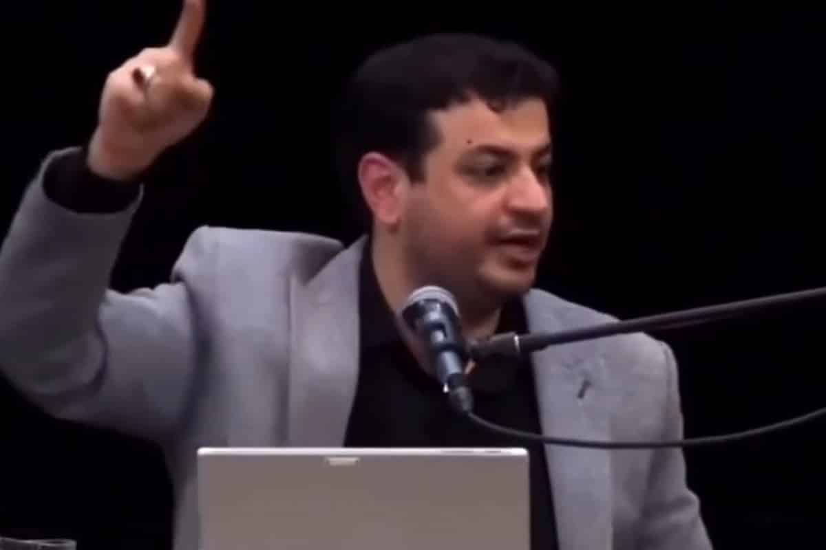 فیلم| صحبت های توهین آمیز رائفی پور درباره عید نوروز فیلم| صحبت های توهین آمیز رائفی پور درباره عید نوروز | دیلی فوتبال