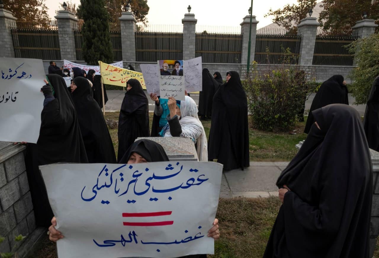 عکس| تجمع مردمی در حمایت از قانون جدید عفاف و حجاب عکس| تجمع مردمی در حمایت از قانون جدید عفاف و حجاب | دیلی فوتبال