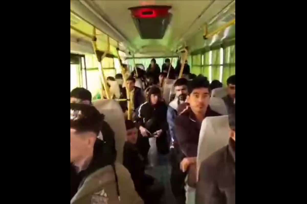 فیلم| جمع آوری و اخراج افغان های غیرمجاز از حومه تهران فیلم| جمع آوری و اخراج افغان های غیرمجاز از حومه تهران | دیلی فوتبال