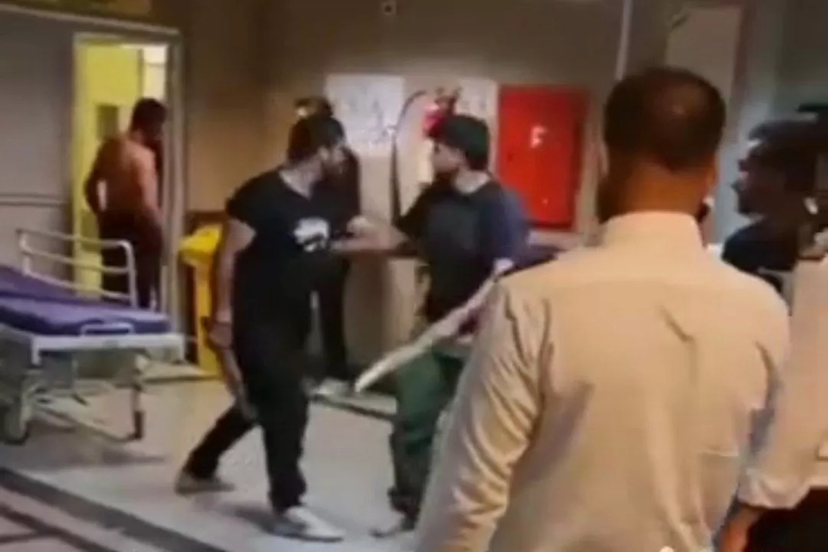 فیلم| حمله اشرار با قمه به بیمارستان یاسوج | دیلی فوتبال