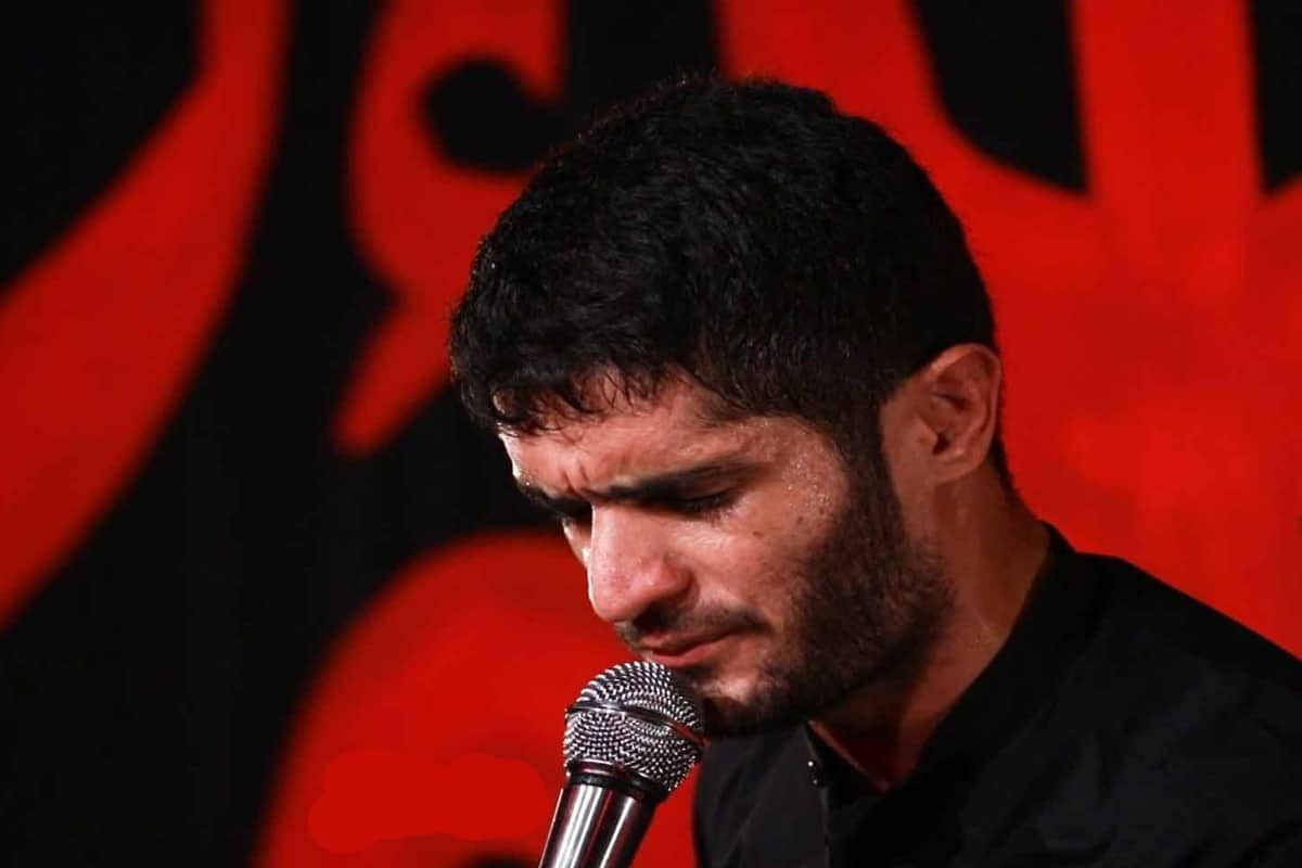 فیلم| مداحی محسن عراقی به سبک کوروش آسوده بخواب | دیلی فوتبال