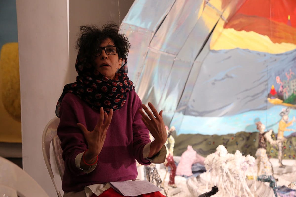 فیلم| هنجارشکنی هنرمند بی حجاب در فرهنگسرای نیاوران | دیلی فوتبال