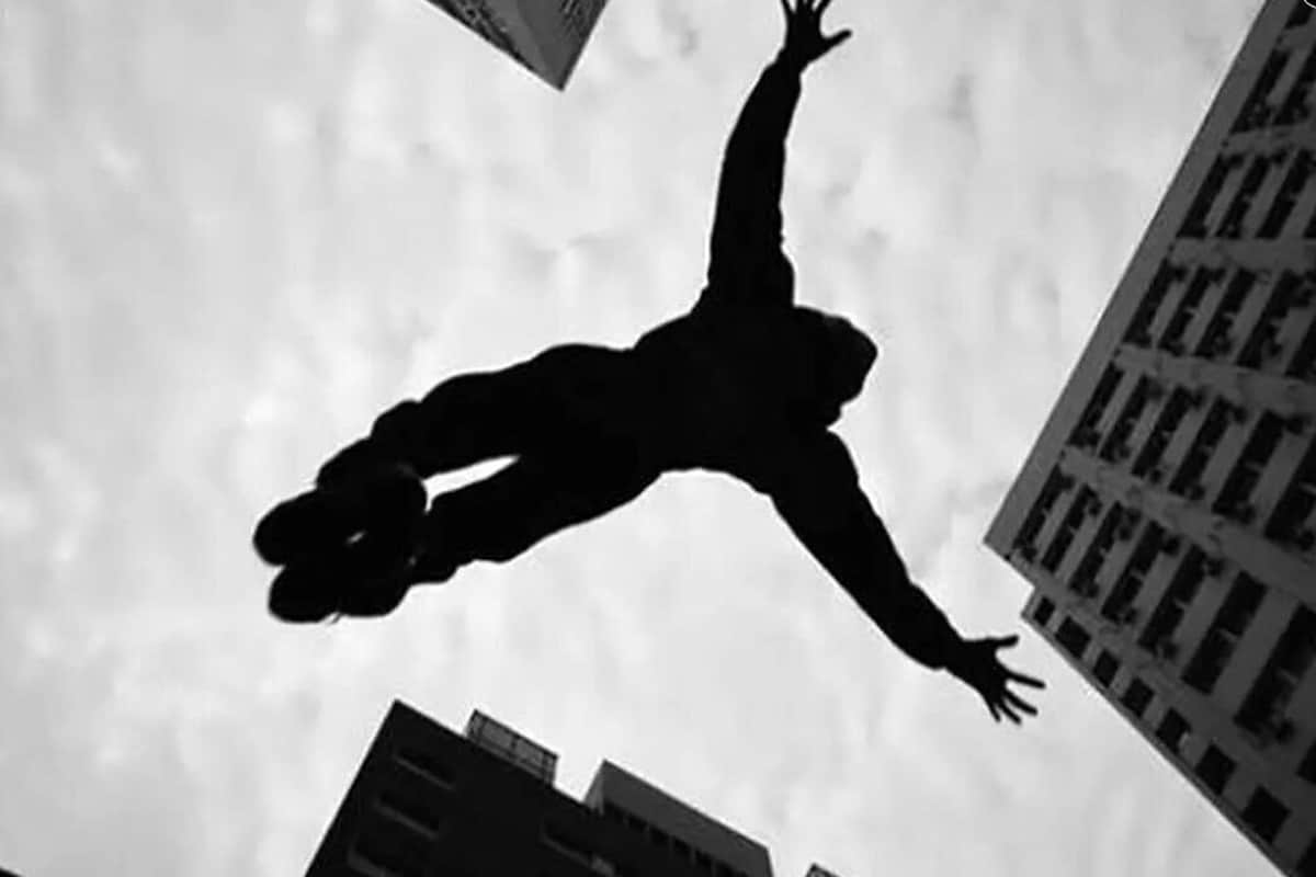 عکس| ماجرای خودکشی همزمان ۳ دختر نوجوان در کرج | دیلی فوتبال