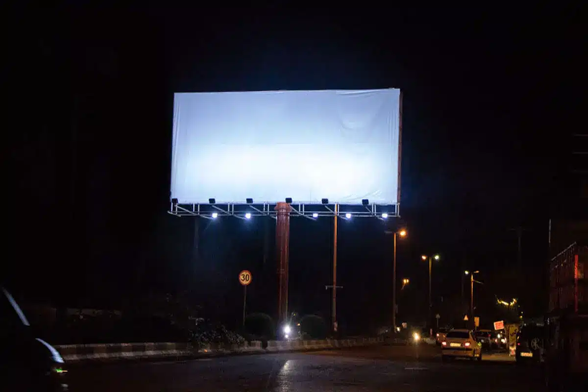 عکس| تبلیغ ناهنجاری در سراسر تهران خبرساز شد | دیلی فوتبال