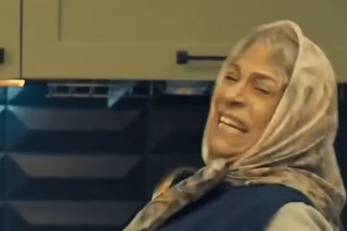 فیلم| ابتذال در شبکه نمایش خانگی؛ سکانس شوخی جنسی با گوهر خیراندیش فیلم| ابتذال در شبکه نمایش خانگی؛ سکانس شوخی جنسی با گوهر خیراندیش | دیلی فوتبال