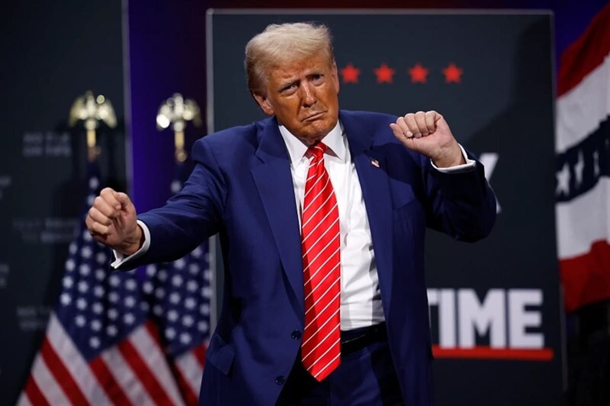 فیلم| لحظه بازگشت ترامپ به کاخ سفید فیلم| لحظه بازگشت ترامپ به کاخ سفید | دیلی فوتبال