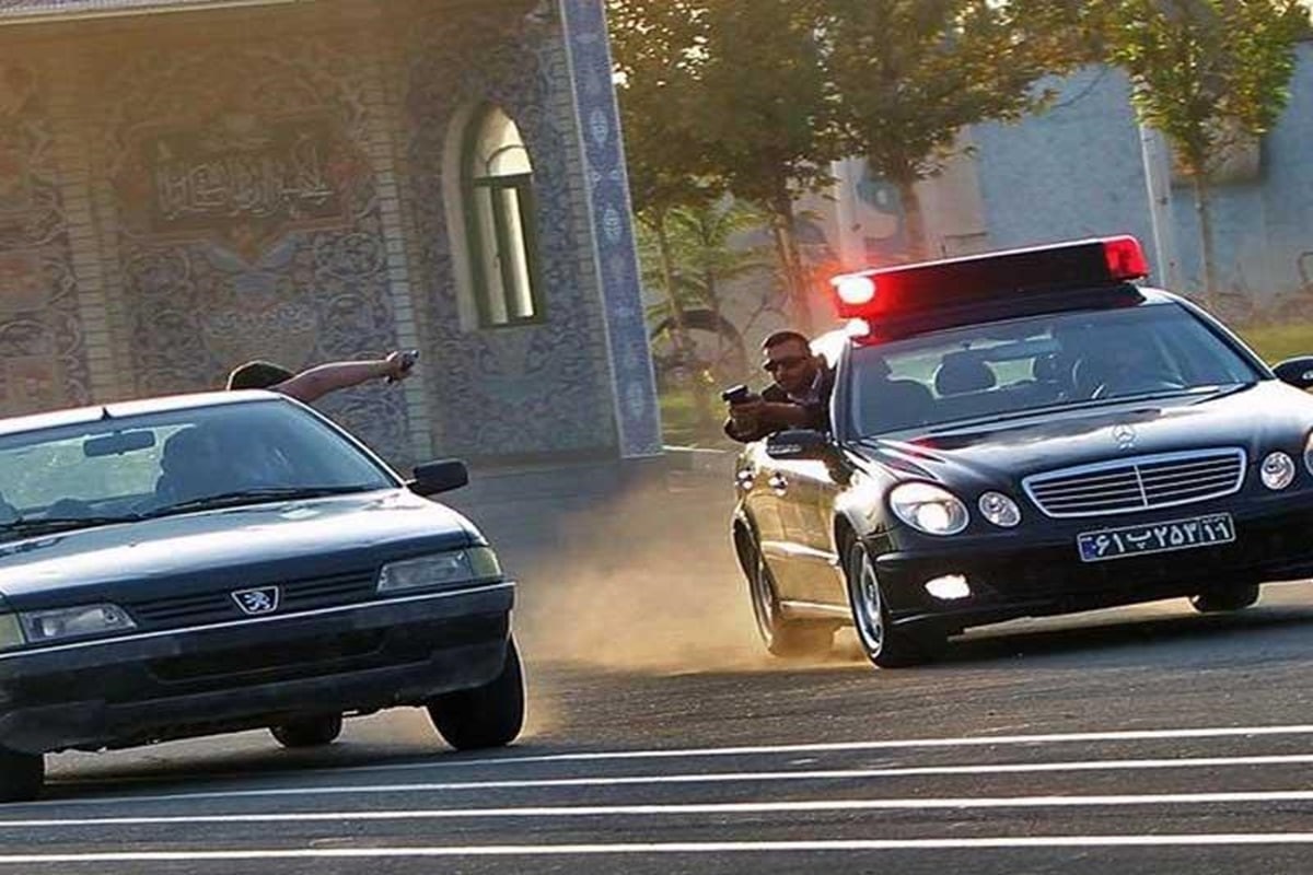 فیلم| حرکات خطرناک شوتی سوار برای فرار از دست پلیس فیلم| حرکات خطرناک شوتی سوار برای فرار از دست پلیس | دیلی فوتبال