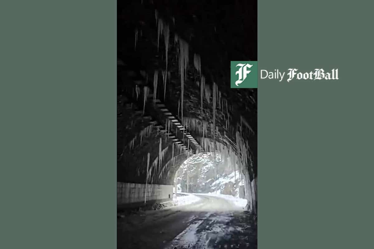 فیلم| قندیل بستن تونل جاده چالوس | دیلی فوتبال