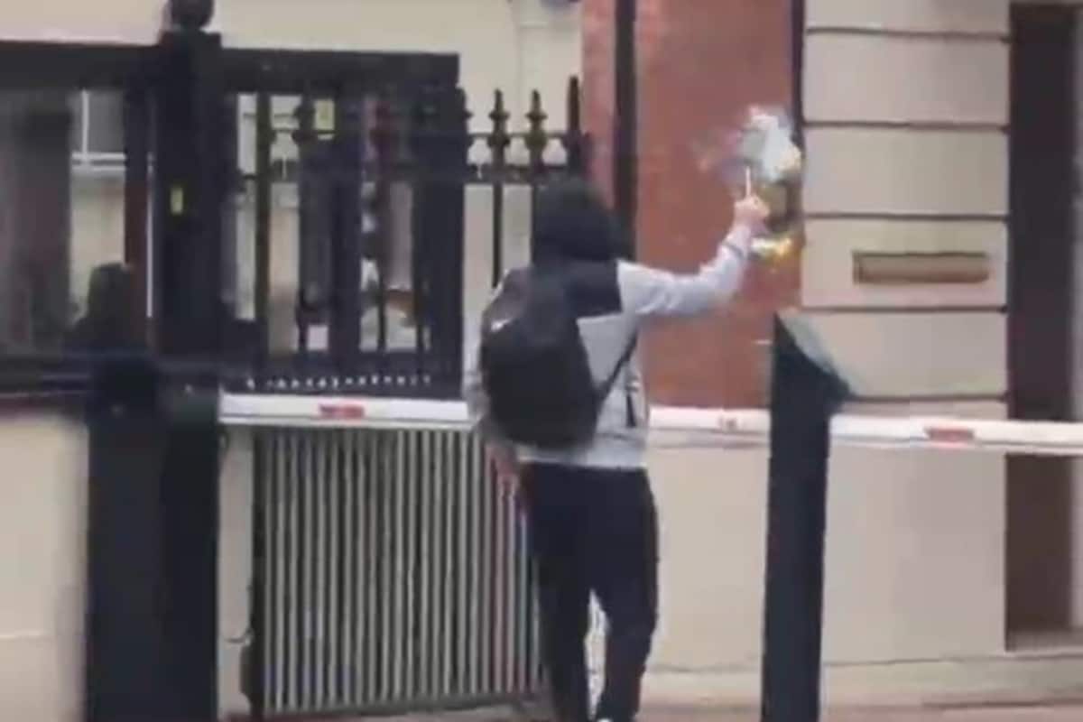 فیلم| عاقبت هتک حرمت قرآن در لندن | دیلی فوتبال