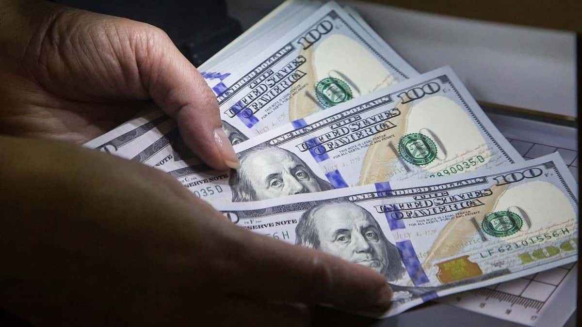 قیمت دلار امروز جمعه 10 بهمن 1404؛ صعود یا سقوط؟ | دیلی فوتبال