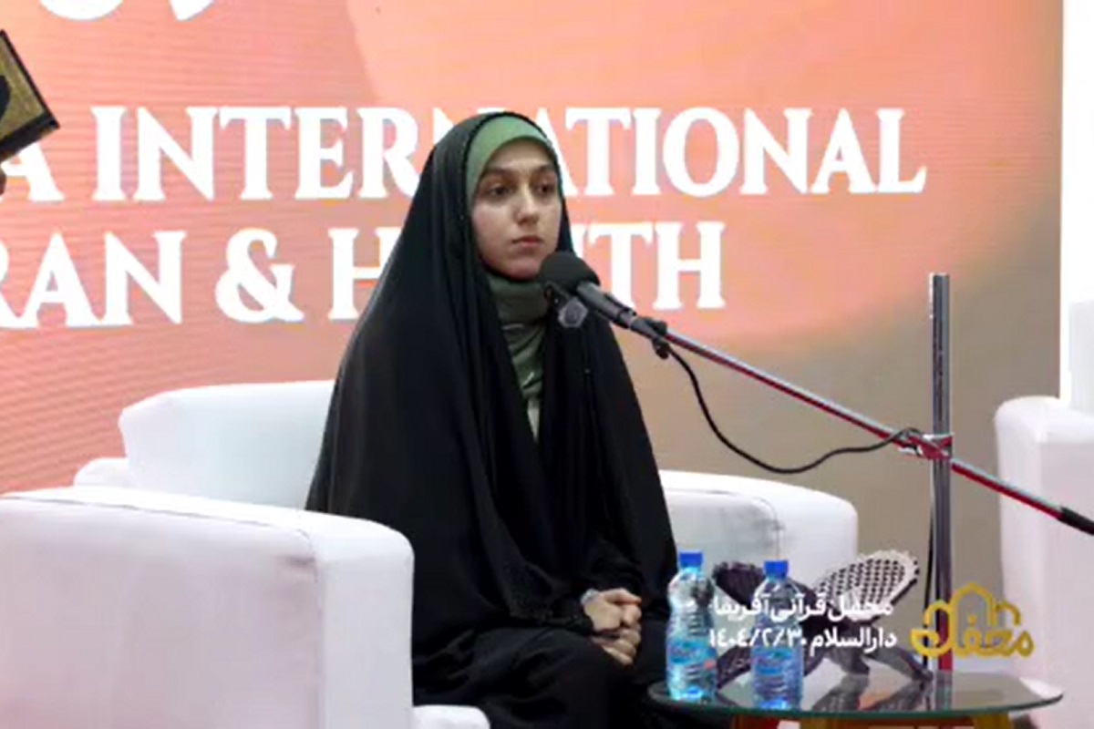 فیلم| حیرت آفریقایی ها از حفظ خارق العاده قرآن توسط مهنا قنبری در محفل قرانی آفریقا فیلم| حیرت آفریقایی ها از حفظ خارق العاده قرآن توسط مهنا قنبری در محفل قرانی آفریقا | دیلی فوتبال