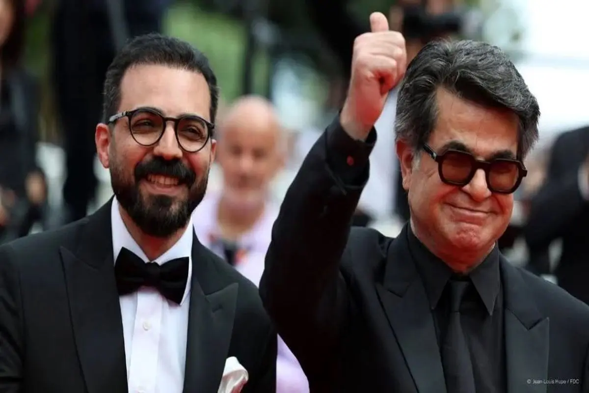 عکس| استقبال سرد از جعفر پناهی در فرودگاه | دیلی فوتبال