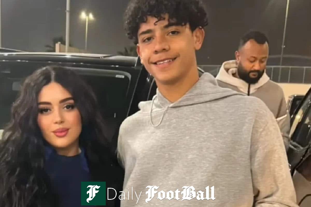 کریستیانو رونالدو جونیور در کنار دختری که دوست دختر او معرفی شده در عربستان