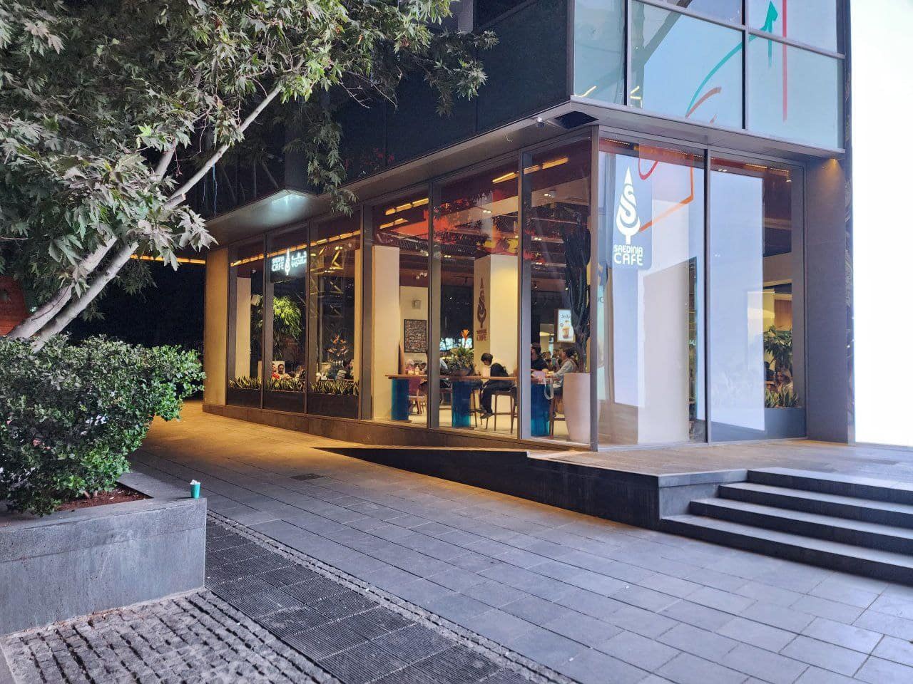 عکس| کافه ساعدی نیا قبل و بعد از پلمب شدن | دیلی فوتبال