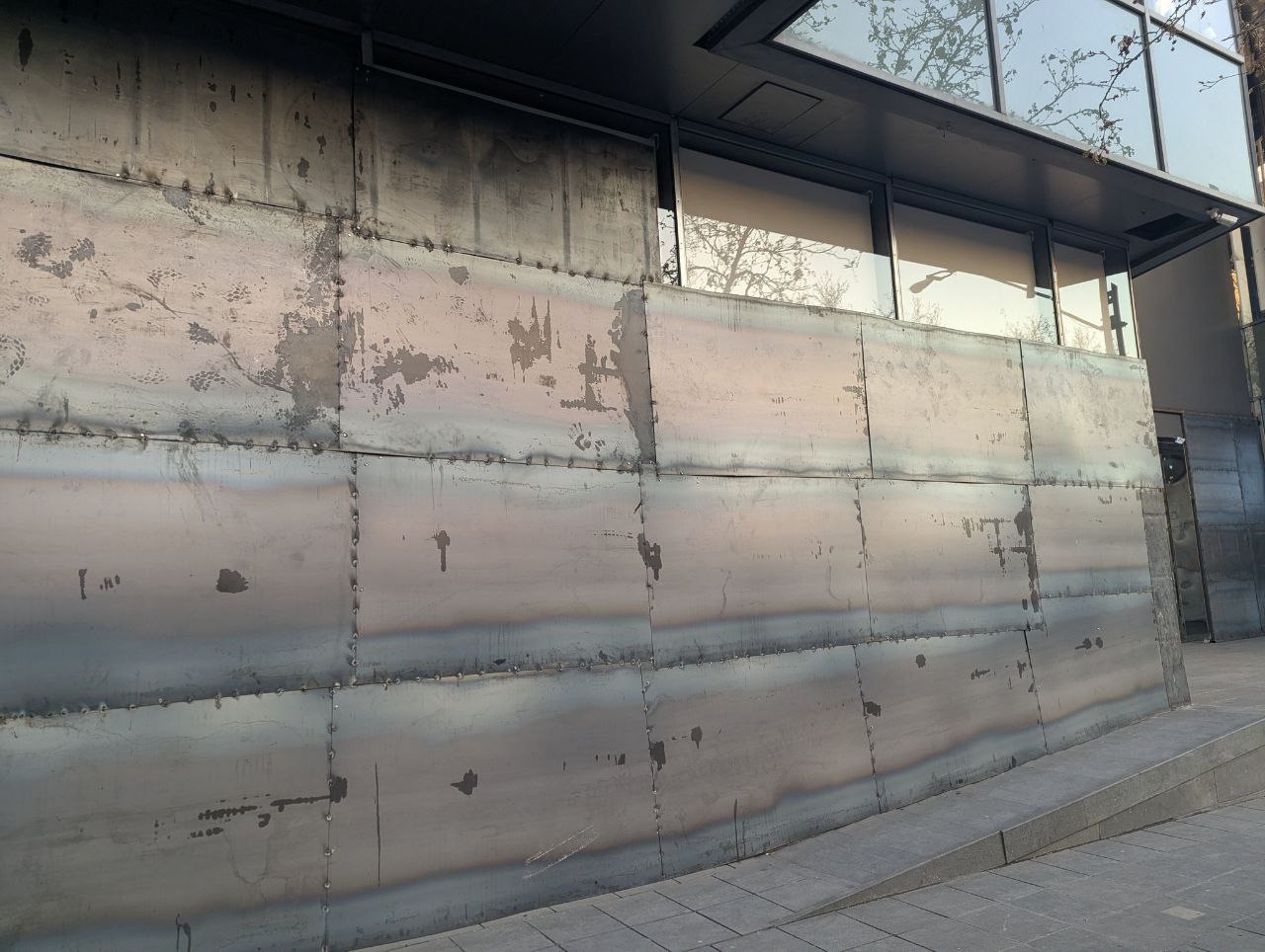 عکس| کافه ساعدی نیا قبل و بعد از پلمب شدن | دیلی فوتبال